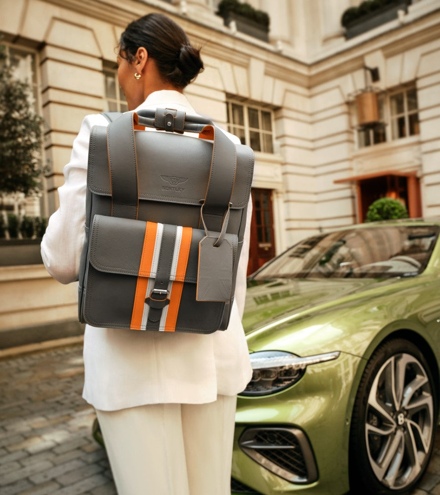 本革 BENTLEY COLLECTION Tech Case:¥35，420｜アクセサリー